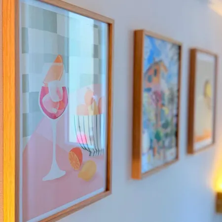 Newly Renovated Gem, Old Apartment *