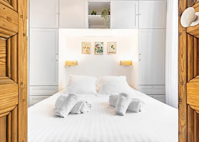 Newly Renovated Gem, Old Apartment